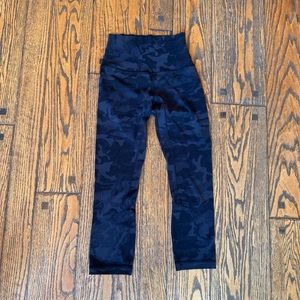 Lululemon align high-rise crop 21” Size 2